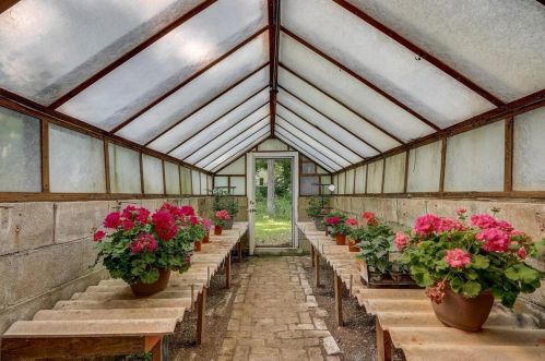 3721 104th St, Milwaukee WI  53228-1303 exterior