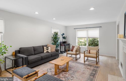 176 Sunset View Dr, Glen Mills PA  19342-1274 exterior