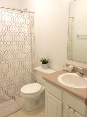 2717 Dorchester Pl, Charlotte NC  28209-1244 exterior