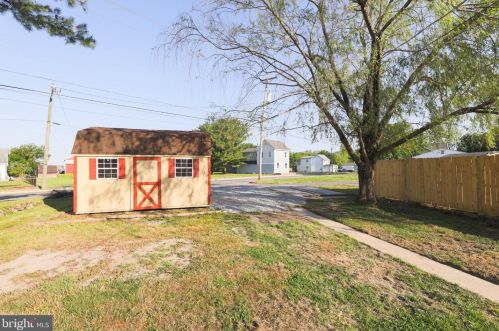 225 Commerce St, Harrington DE  19952-1017 exterior