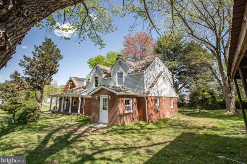 10600 Woodland Dr, Fredericksburg VA  22407-7759 exterior