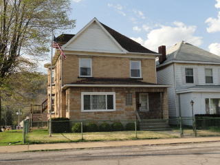 218 Grant St, Newell WV  26050-1251 exterior