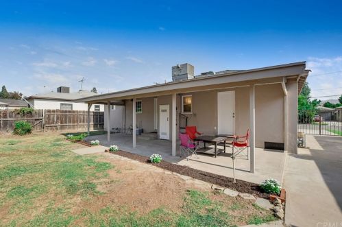 25870 Lomas Verdes St, Redlands CA  92373-8404 exterior