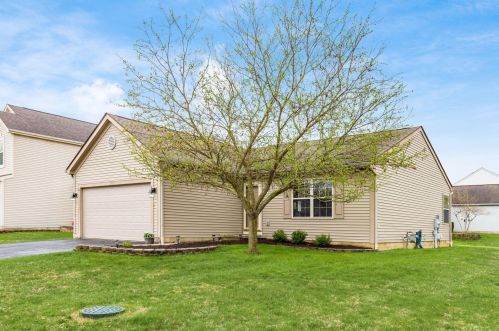 303 Moss Ct, Marysville, OH 43040-7002