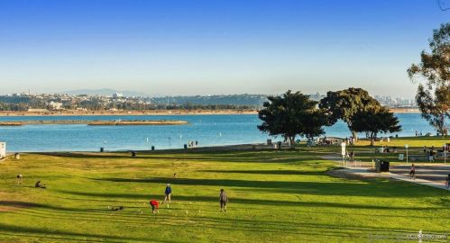 3802 Crown Pt Dr, San Diego CA 92109-6711 exterior