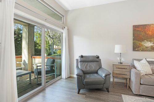 2876 Andover Ave, Carlsbad CA  92010-7004 exterior