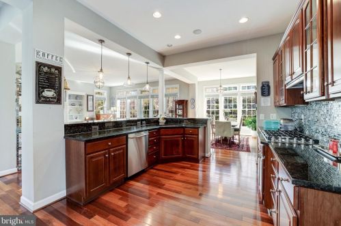 19376 Ml Dm Pl, Leesburg VA 20176-1637 exterior