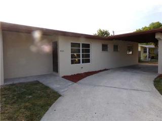 3034 73rd Ter, Hollywood FL  33024-2744 exterior