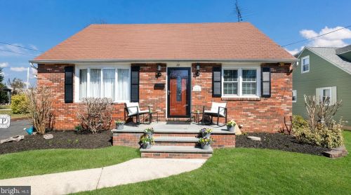 70 Althea Ave, Yardley, PA 19067-2266