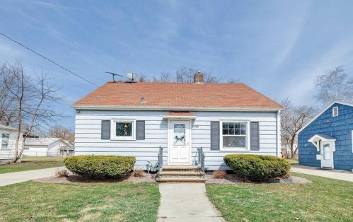 1455 Mccormick St, Green Bay, WI 54301-2563