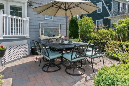 23 Bounty St, Metuchen NJ  08840-2501 exterior