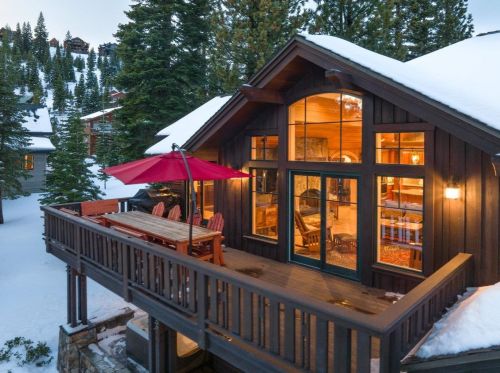 14115 Ski Slope Way, Truckee CA  96161-7030 exterior