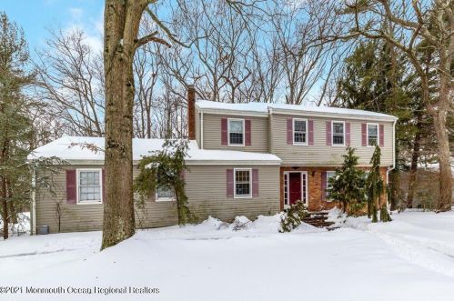 147 Fern Rd, East Brunswick, NJ 08816-3216