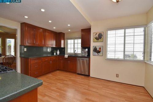 984 Springview Cir, San Ramon CA  94583-4721 exterior