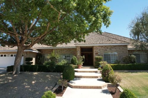 2006 Old Farm Rd, Bakersfield, CA 93312-3520