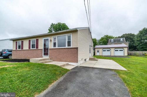 1865 Fleming Ave, Willow Grove, PA 19090-3957