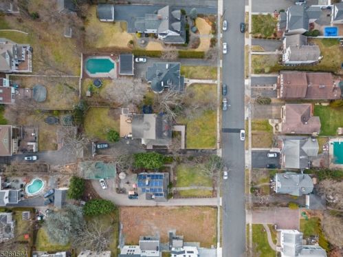 303 Nutley Ave, Nutley NJ  07110-2435 exterior