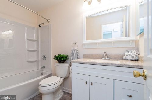 1201 Dewberry Dr, Fredericksburg VA  22407-4881 exterior