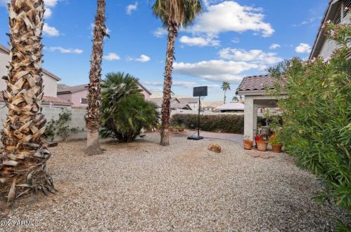 16030 18th Ave, Phoenix AZ  85045-1752 exterior