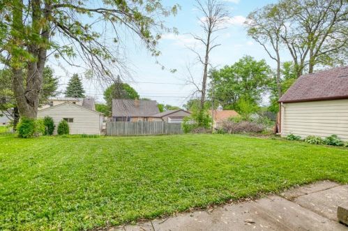 4612 Van Beck Ave, Milwaukee WI 53207-4458 exterior