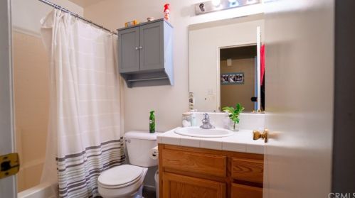 10717 Anacostia Way, Bakersfield CA 93311-3203 exterior