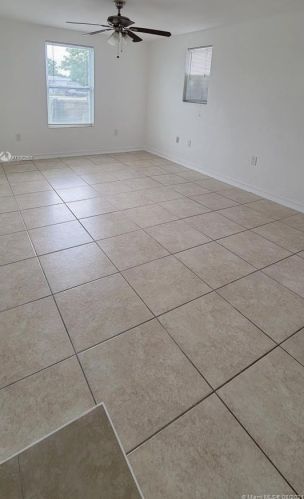 102 Alabama Rd, Lehigh Acres FL  33936-7105 exterior