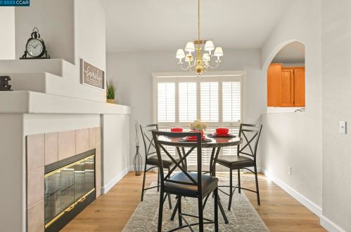 373 Bartlett Ln, Vacaville CA  95687-3128 exterior