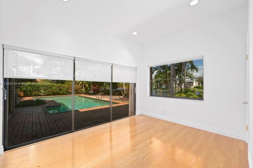 3051 35 St, Hollywood FL 33021-2627 exterior