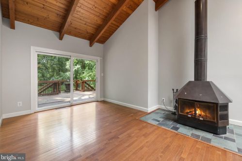 20787 Evergreen Ml Rd, Leesburg VA  20175-6412 exterior