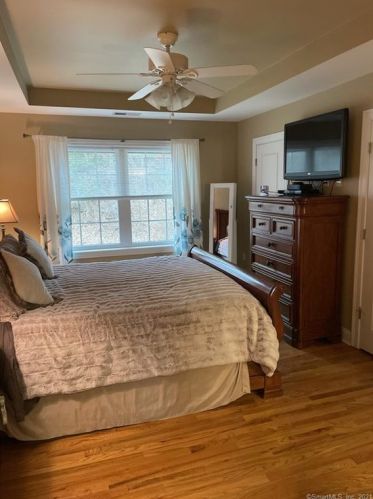 7 Grove St, Deep River CT  06417-1710 exterior