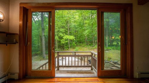 1044 Plain Rd, Hinsdale NH  03451-2150 exterior