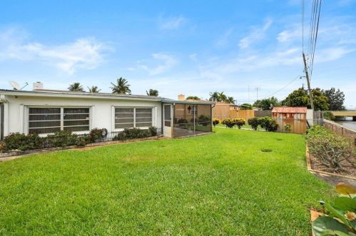 2025 Quail Dr, West Palm Beach, FL 33409-4882