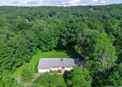 221 White Hollow Rd, Northford, CT 06472-1221