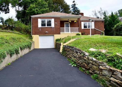 158 Glenfield Dr, Pittsburgh, PA 15235-1923