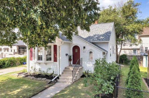 625 Crooks St, Green Bay, WI 54301-4036