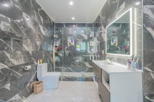 3411 Chevy Chase Dr, Glendale CA  91206-1418 exterior