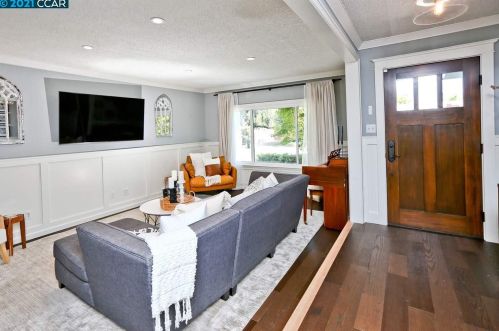 4782 Anglewood Ct, Concord, CA 94521-2121