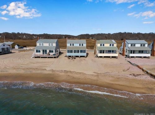 76 End Dr, Lyme, CT 06371-2017