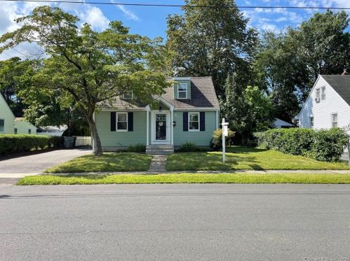 52 Macarthur Rd, Plainville, CT 06062-2421