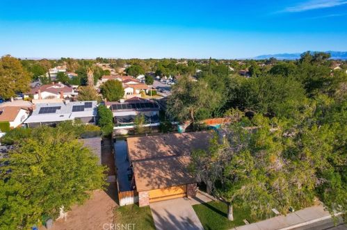 44134 Watford Ave, Lancaster, CA 93535-3710