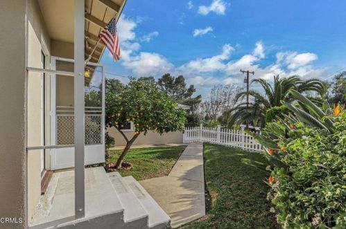 2919 El Caminito, Glendale CA  91214-2006 exterior