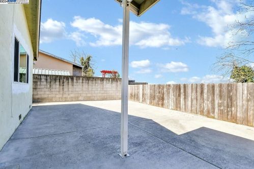 940 Marlesta Rd, Pinole CA  94564-2609 exterior