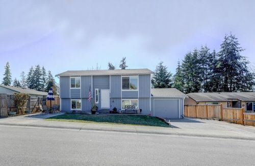 2222 182nd St, Bothell, WA 98012-6983