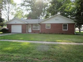 305 Sycamore St, Wauseon, OH 43567-1167