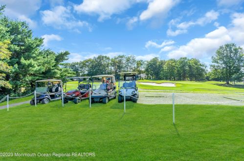 11 Dawnwinds Ct, Lakewood NJ  08701-7517 exterior