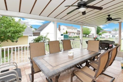 122 8th Ave, Manville NJ  08835-1250 exterior