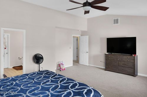 72 Shadow Moss Dr, Beaufort SC  29906-6005 exterior