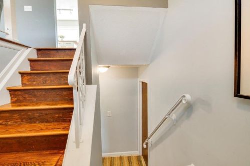 2550 Concordgreen Dr, Cincinnati, OH 45244-3628