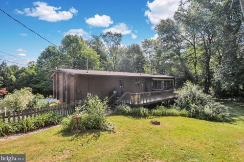 1224 Fritztown Rd, Swartzville, PA 17569-9107