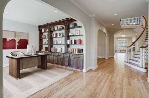 102 Bellaire Ct, Bellaire, TX 77401-4219
